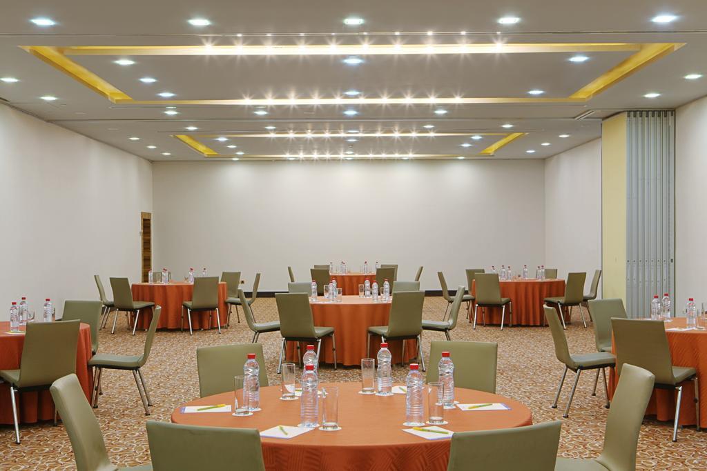 Hilton Garden Inn Riyadh Olaya Riade Exterior foto