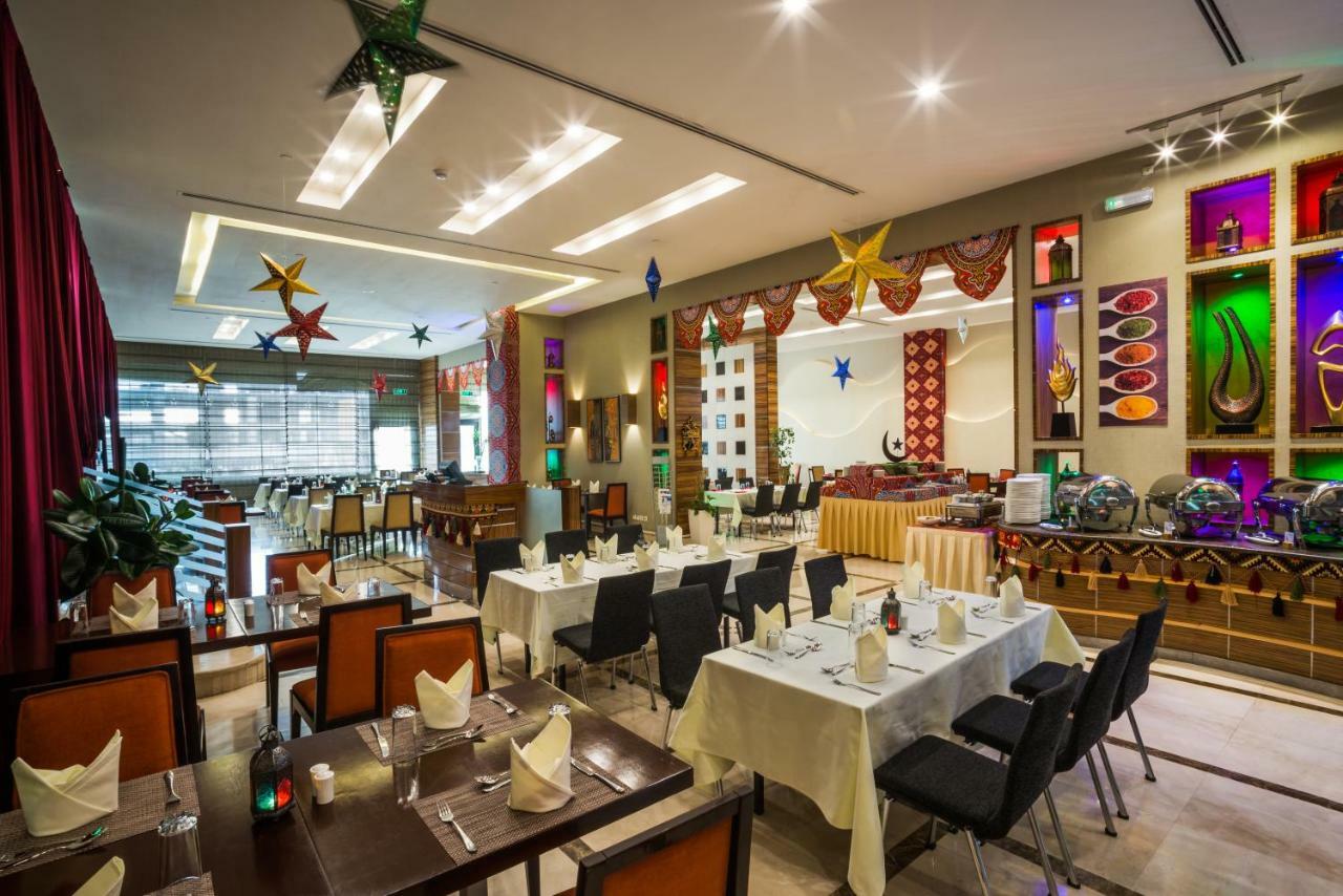 Hilton Garden Inn Riyadh Olaya Riade Exterior foto